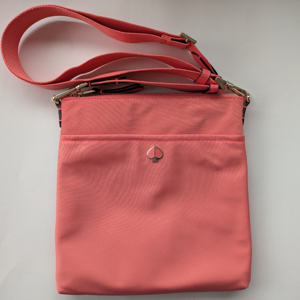 Kate Spade Taylor Small Swing Pack in Lychee